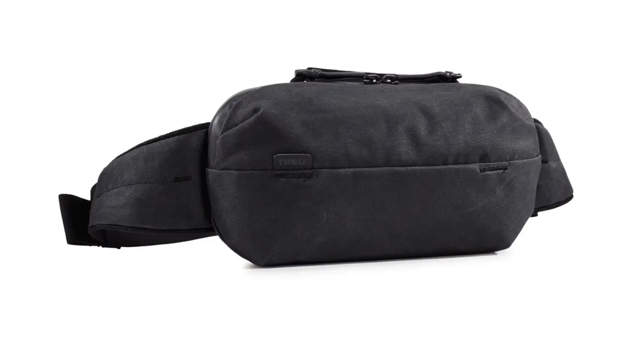 Thule Aion bandolera Negra